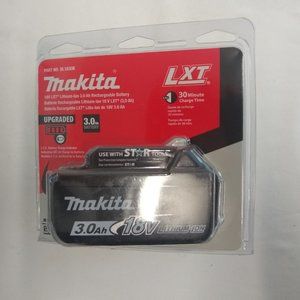 NWT Makita tool battery 3.0 ah 18 volt